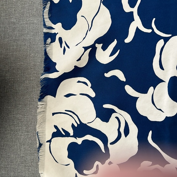 Scarf - Picture 4 of 4